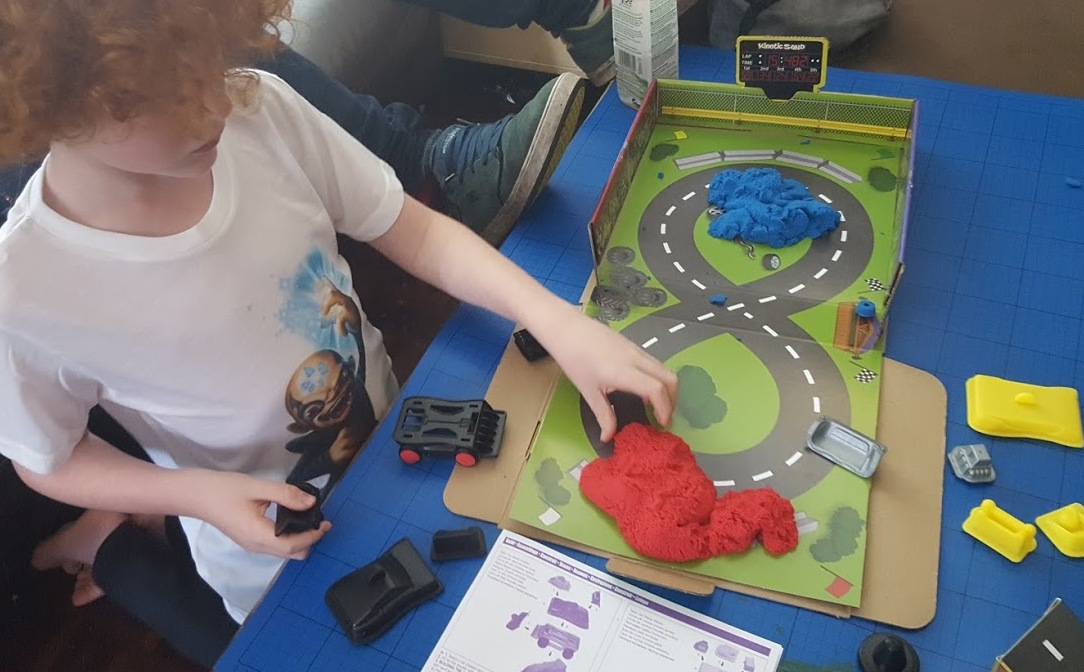 cars kinetic sand