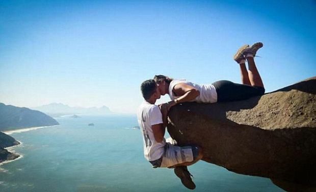 Or your partner with something like this? - This Viral Photo Inspired Copycats, But There’s Something You Should Know… Or your partner with something like this? - This Viral Photo Inspired Copycats, But There’s Something You Should Know…