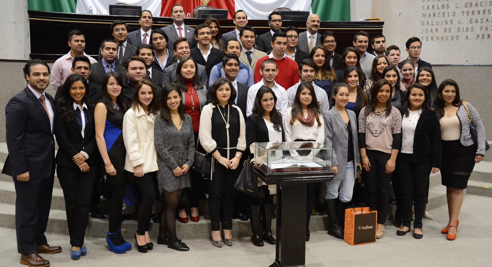 JUAN MANUEL VELÁZQUEZ YUNES Alumnos de la Licenciatura en Derecho de la Universidad Anáhuac