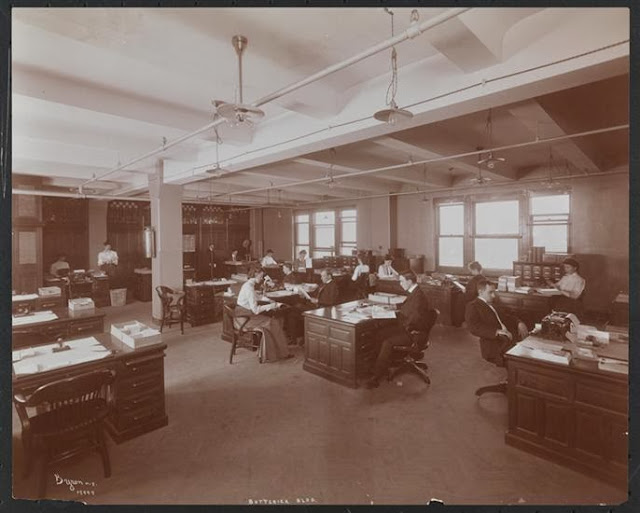 The Delineator editorial office c. 1904 (From the Collections of the Museum of the City of New York)