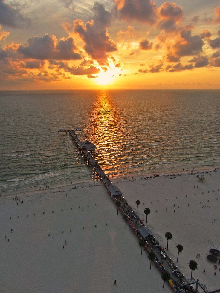 Clearwater Beach, Florida, USA | 10 Places to See Beautiful Sunset Around The World Clearwater Beach, Florida, USA | 10 Places to See Beautiful Sunset Around The World