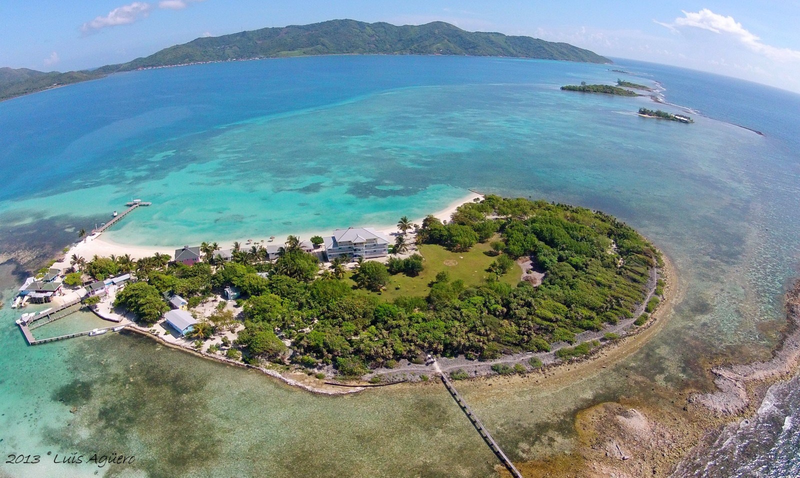 BRIDGE OF THE CONTINENT What to do and How to Arrive to Guanaja, Honduras