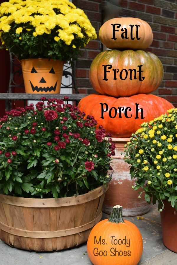 Fall Front Porch  - The flower pots took less than five minutes to make (Ms Toody Goo Shoes)