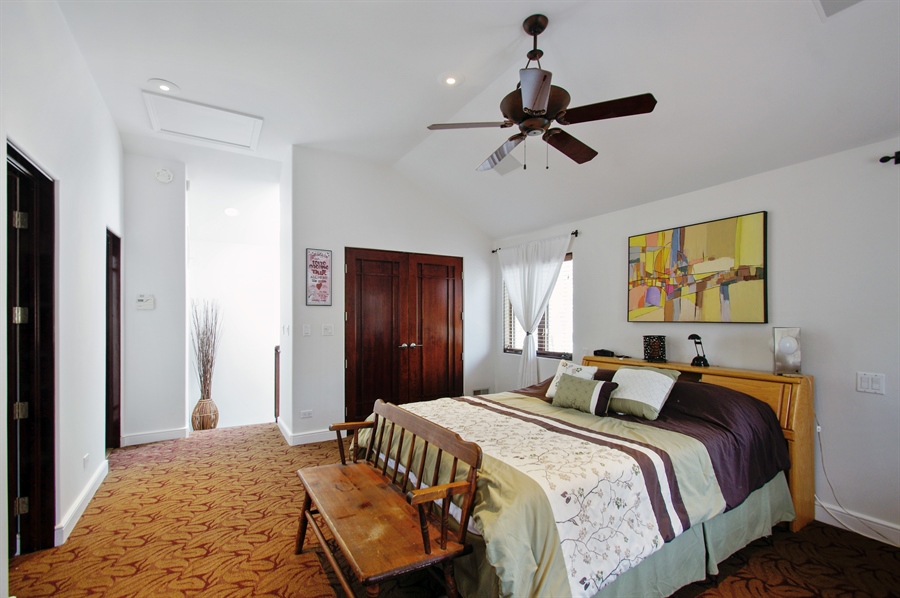 The Chicago Real Estate Local New For Sale! Edgewater Beach town house