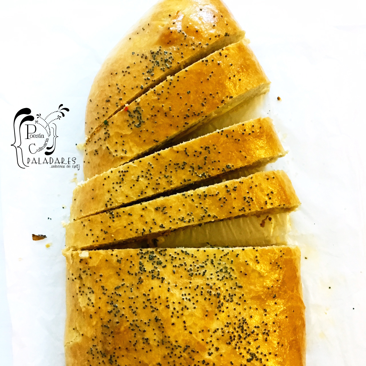 Poesía Culinaria . Sabores de Nati Pan Brioche relleno de atún con