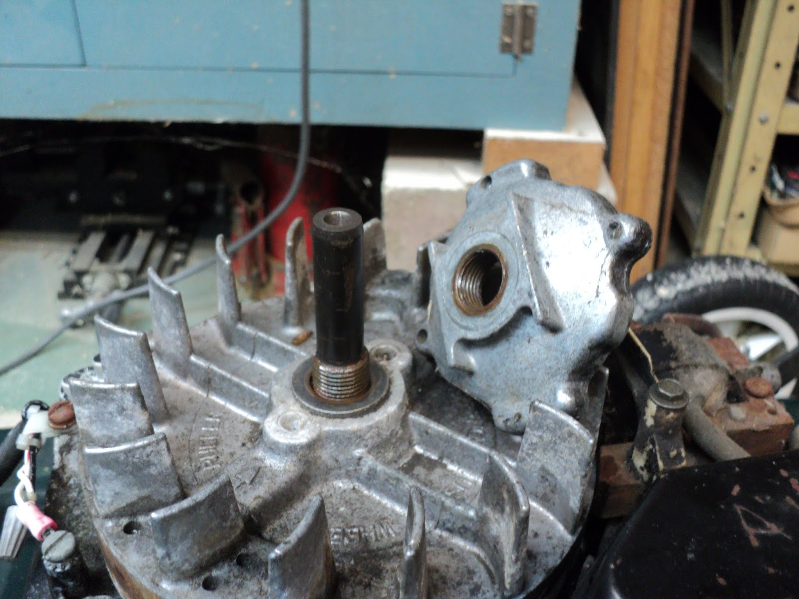 Briggs And Stratton 3HP Engine Starter Clutch Repair