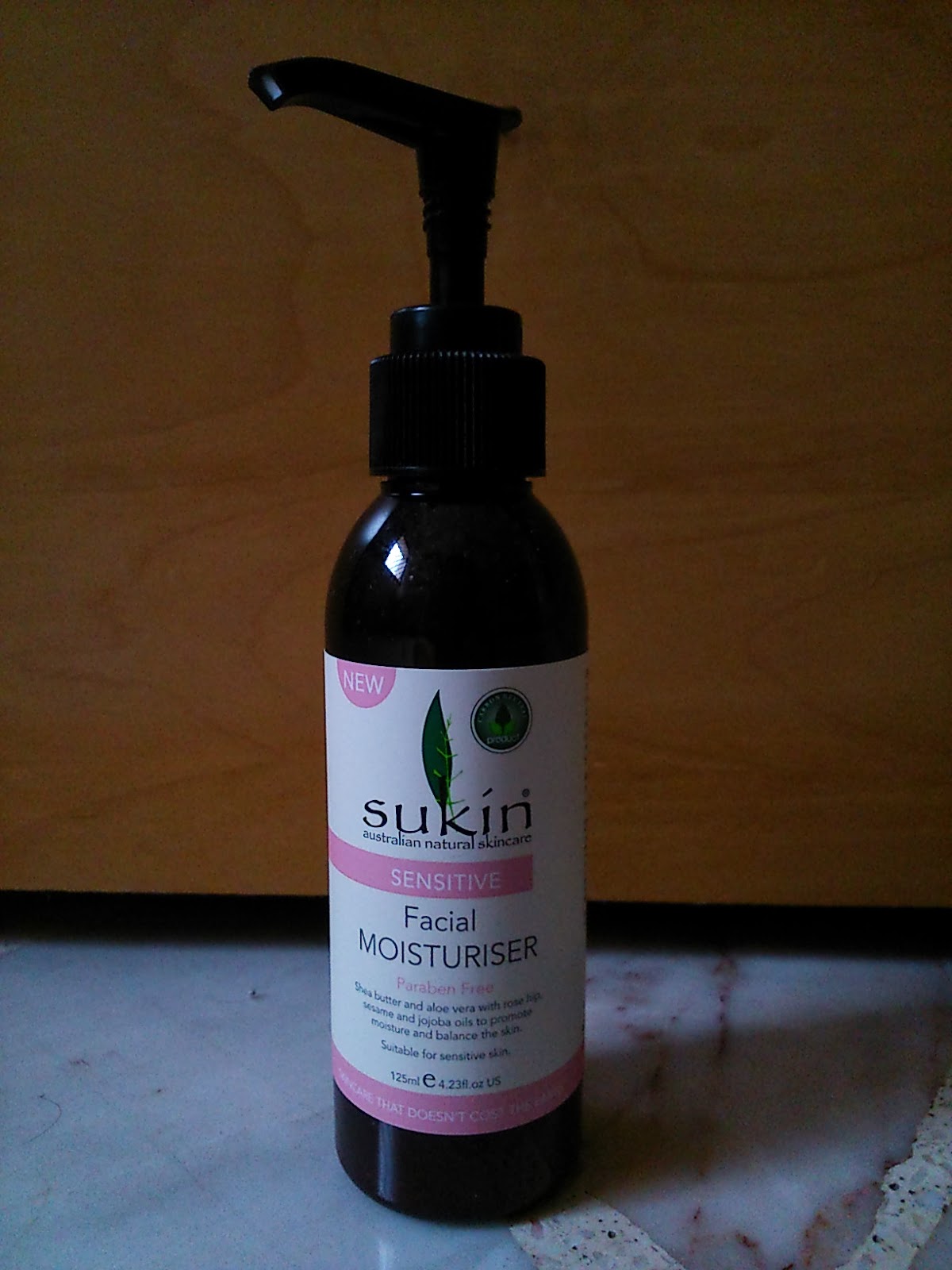 sukin facial moisturizer sensitive