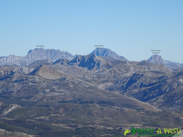 Ruta al Cornón por el Valle los Cereizales: Vista de Ubiña y Fontanes desde el Cornón
