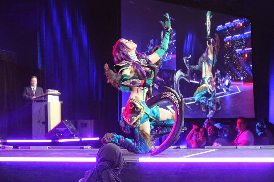 Child white werewolf costume wizard is Oz