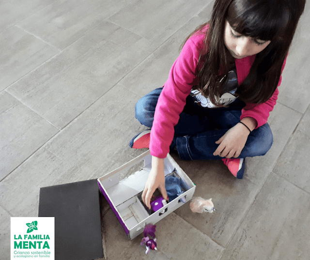 Actividad para peques: establo de juguete con una caja de zapatos