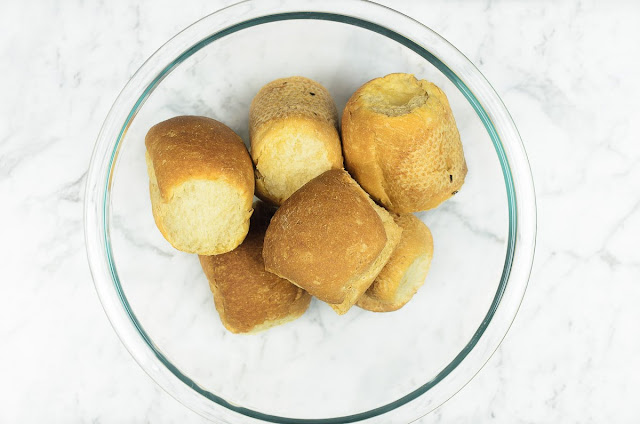 dinner rolls biscuits