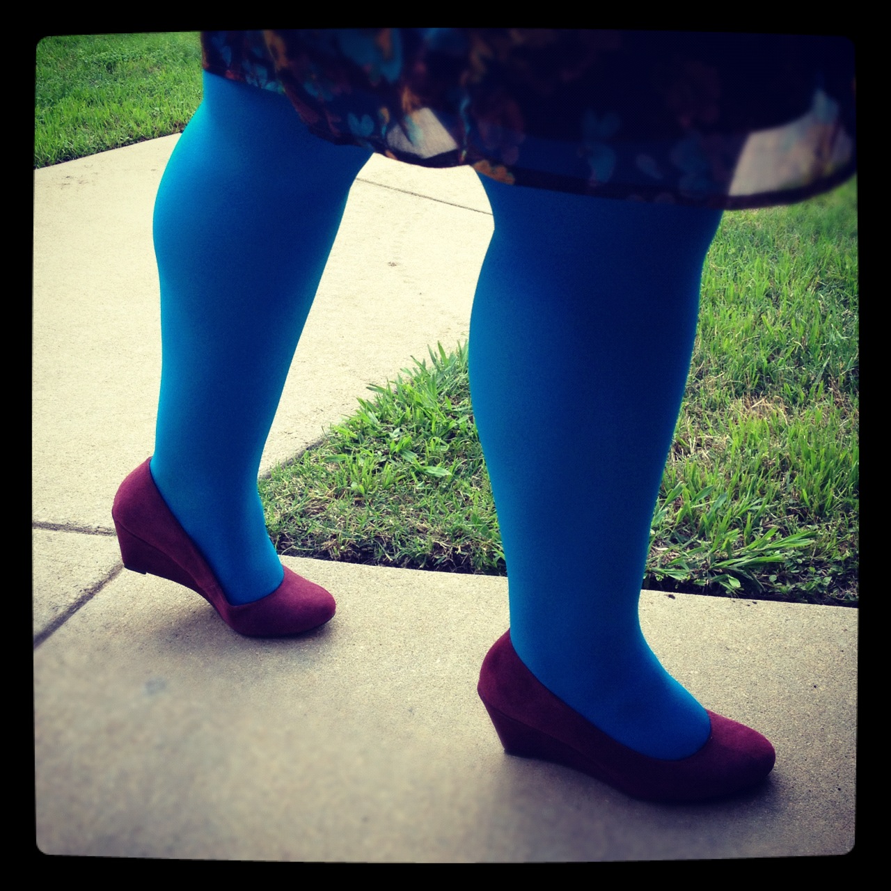 The Frugal Fatshionista: Turquoise Tights
