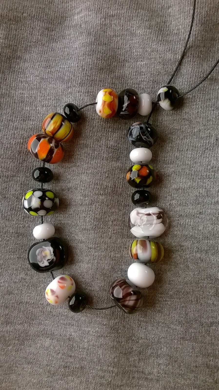 Vestheria-Beads: Lampwork beads with a two gas torch