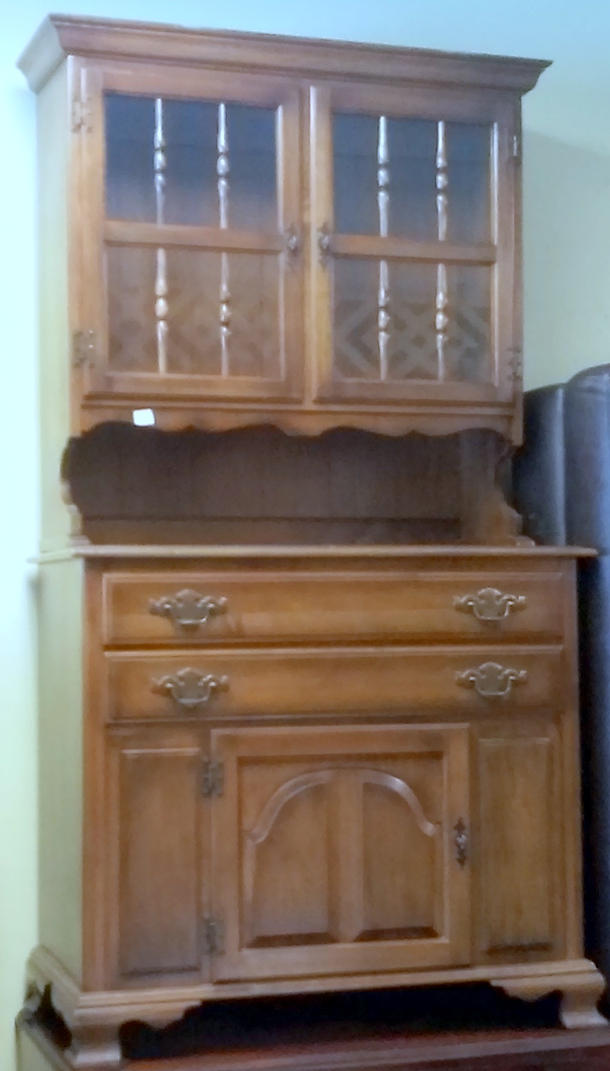 UHURU FURNITURE & COLLECTIBLES SOLD 6223 Kling Colonial Maple China