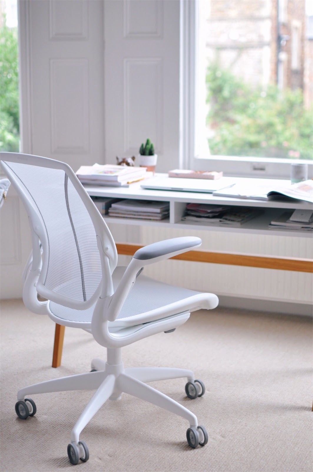 home office ideas, office design, office decor ideas, working from home, back to work after a baby, office interior, small office desk, best office chair, computer chair, white office chair white desk chair, working with a baby