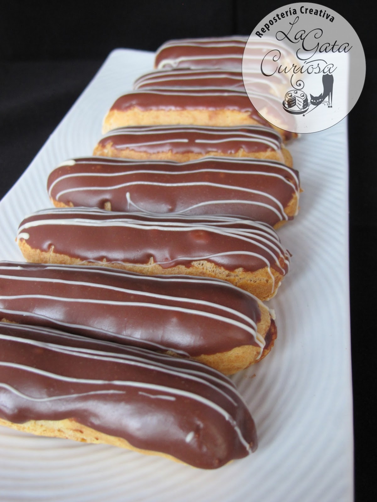 La Gata Curiosa: ECLAIRS CON CREMA DE CHOCOLATE