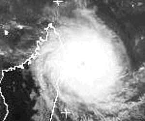 Image satellite du cyclone tropical très intense Hudah
