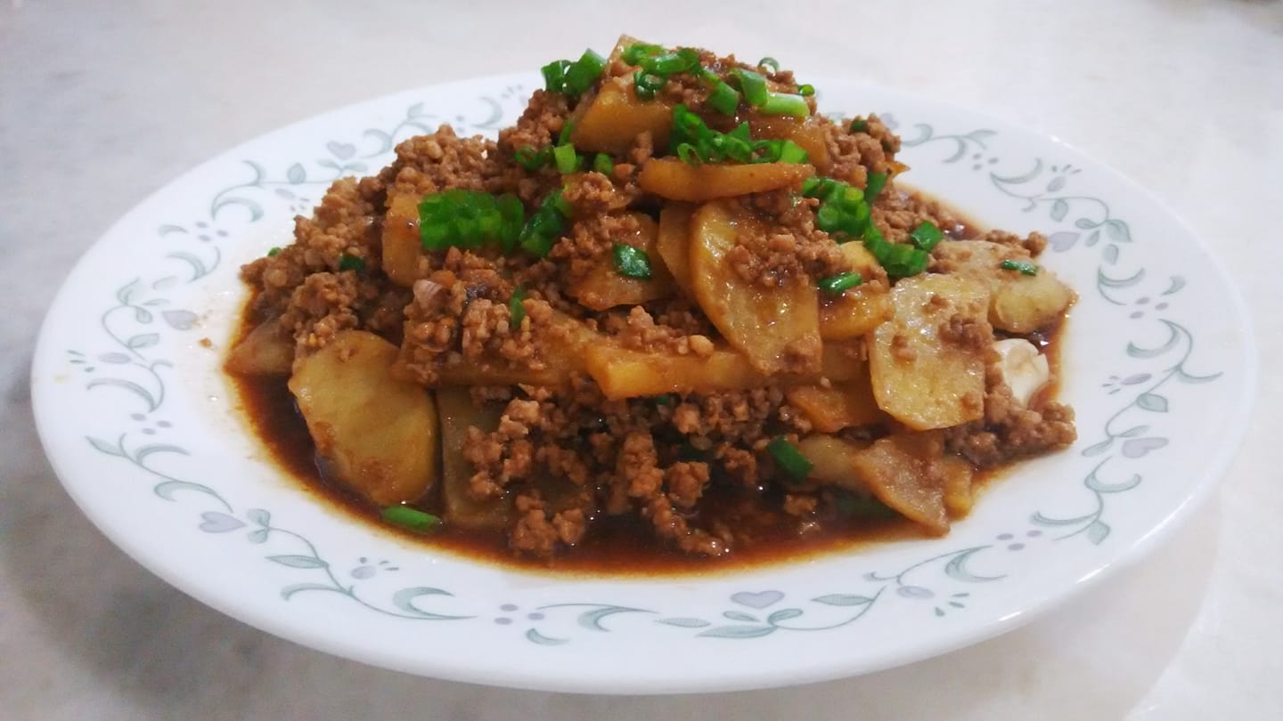MINCED PORK WITH POTATOES