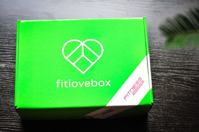sierpniowy fitlovebox - recenzja