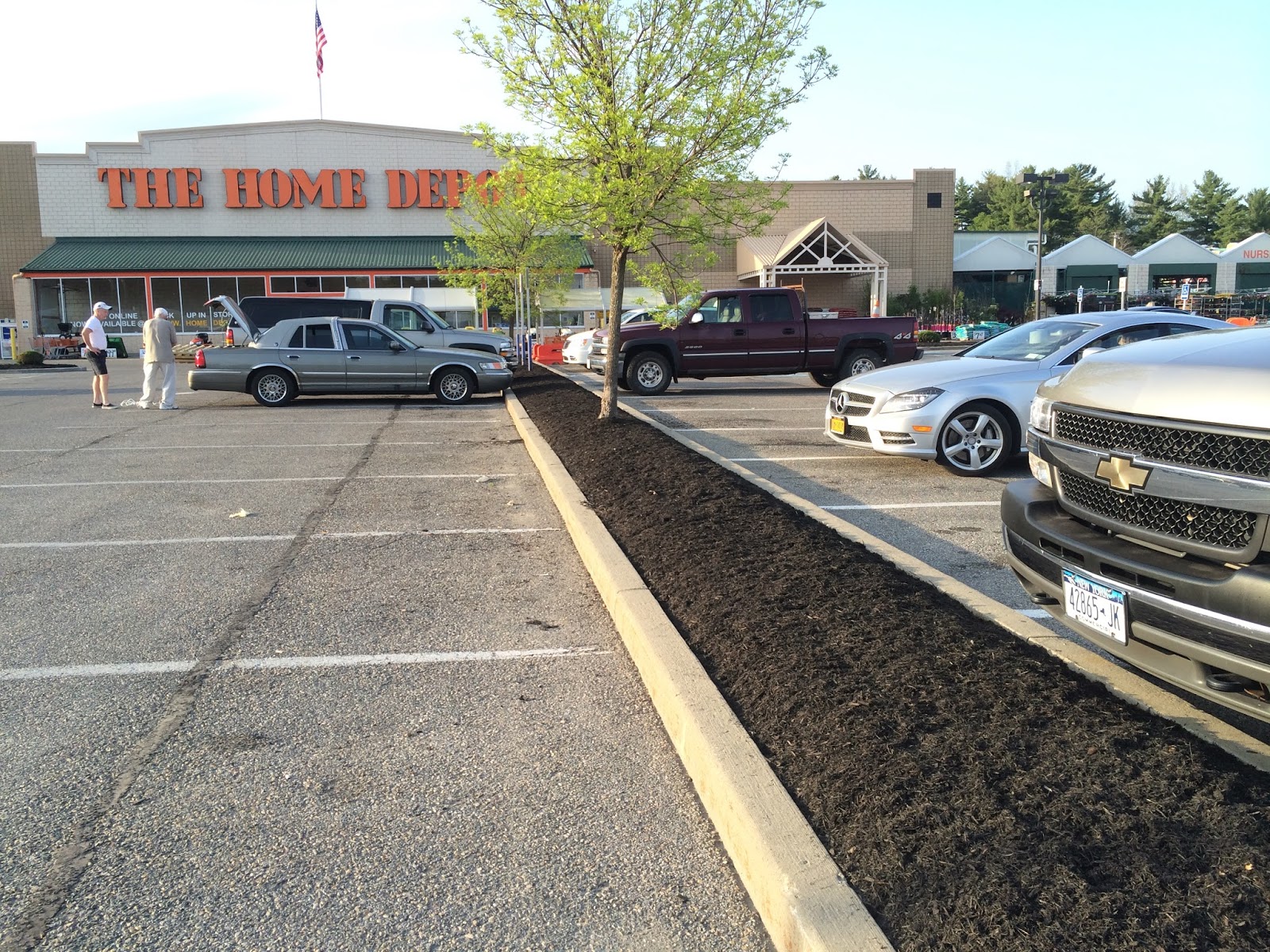 Bryk City Landscaping Mulch Spreading