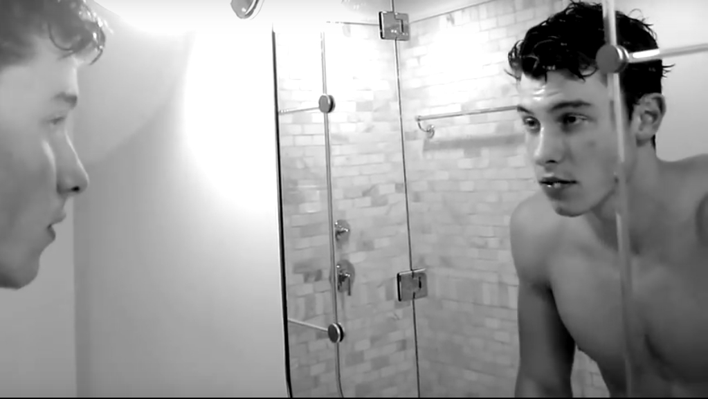 The Stars Come Out To Play Shawn Mendes New Shirtless