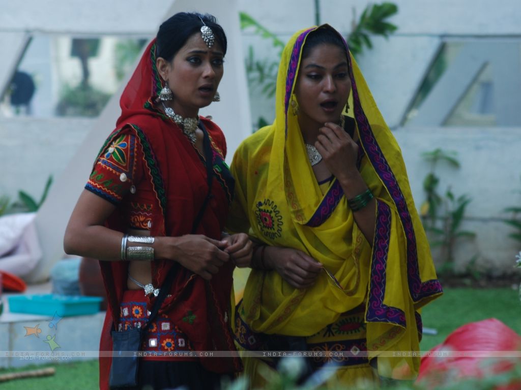 Veena Malik Wallpapers for Desktop