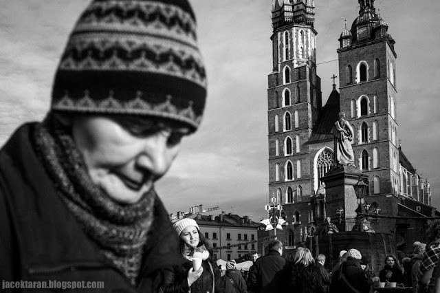 street photo, krakow, fotografia uliczna, czarno-biale