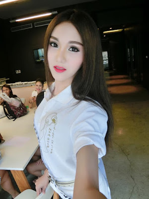Thailand Ladyboys: Thai ladyboys Jan Neptune