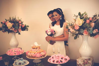 Casamento real - Mariana e Leonardo, casamento econômico, decoração branco azul e rosa, casamento diy, mesa do bolo