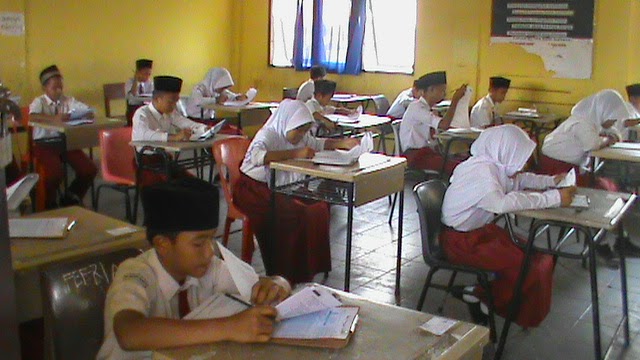 PPelaksanaan Ujian Madrasah MI 2014.