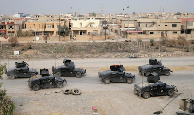 Serangan humvee tentara Irak di pinggiran kota Mosul