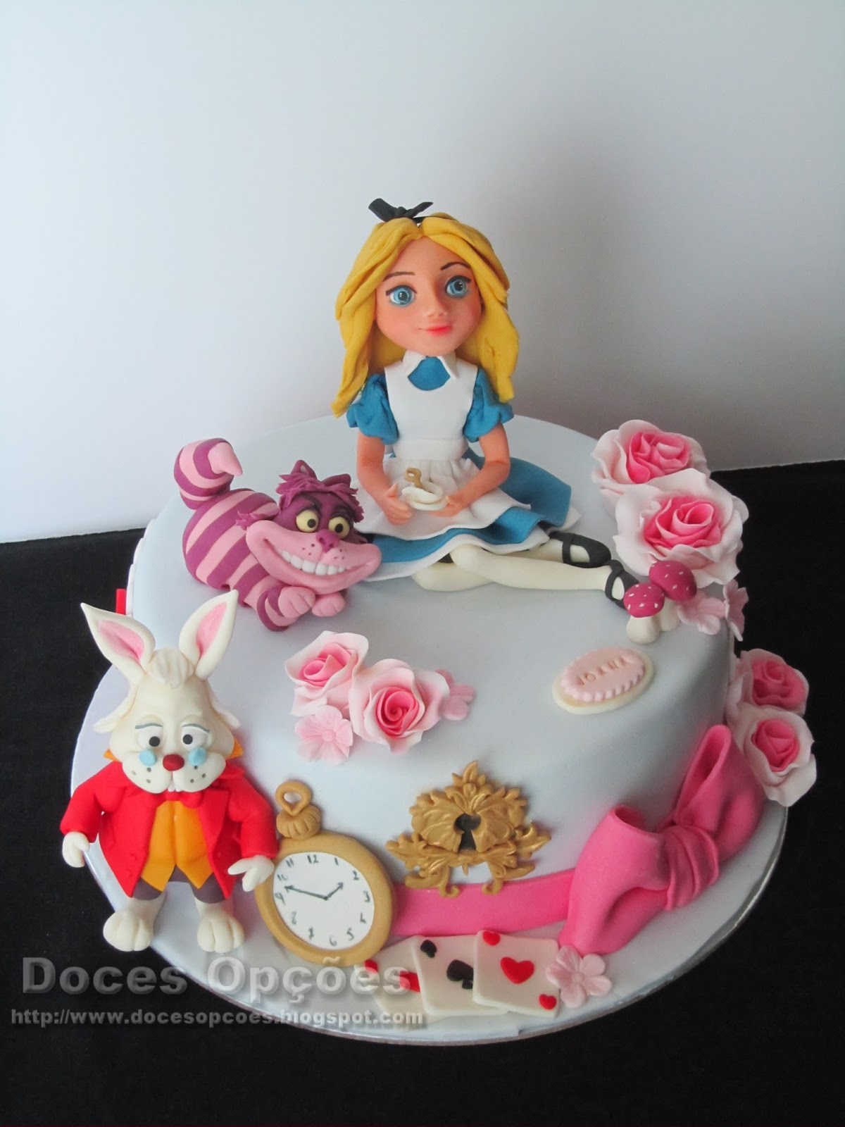 Doces Opções Bolo de aniversário Alice no País das Maravilhas