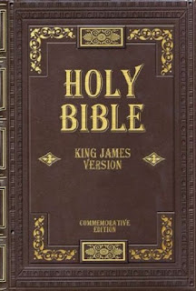 Bibles Make Great Gifts - 5 Different Types Reviewed