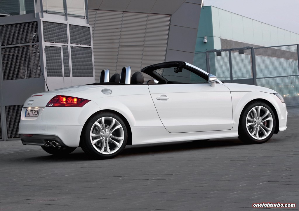 All Car Reviews 02: AUDI TT 2011, the luxury coupe "REVIEWS