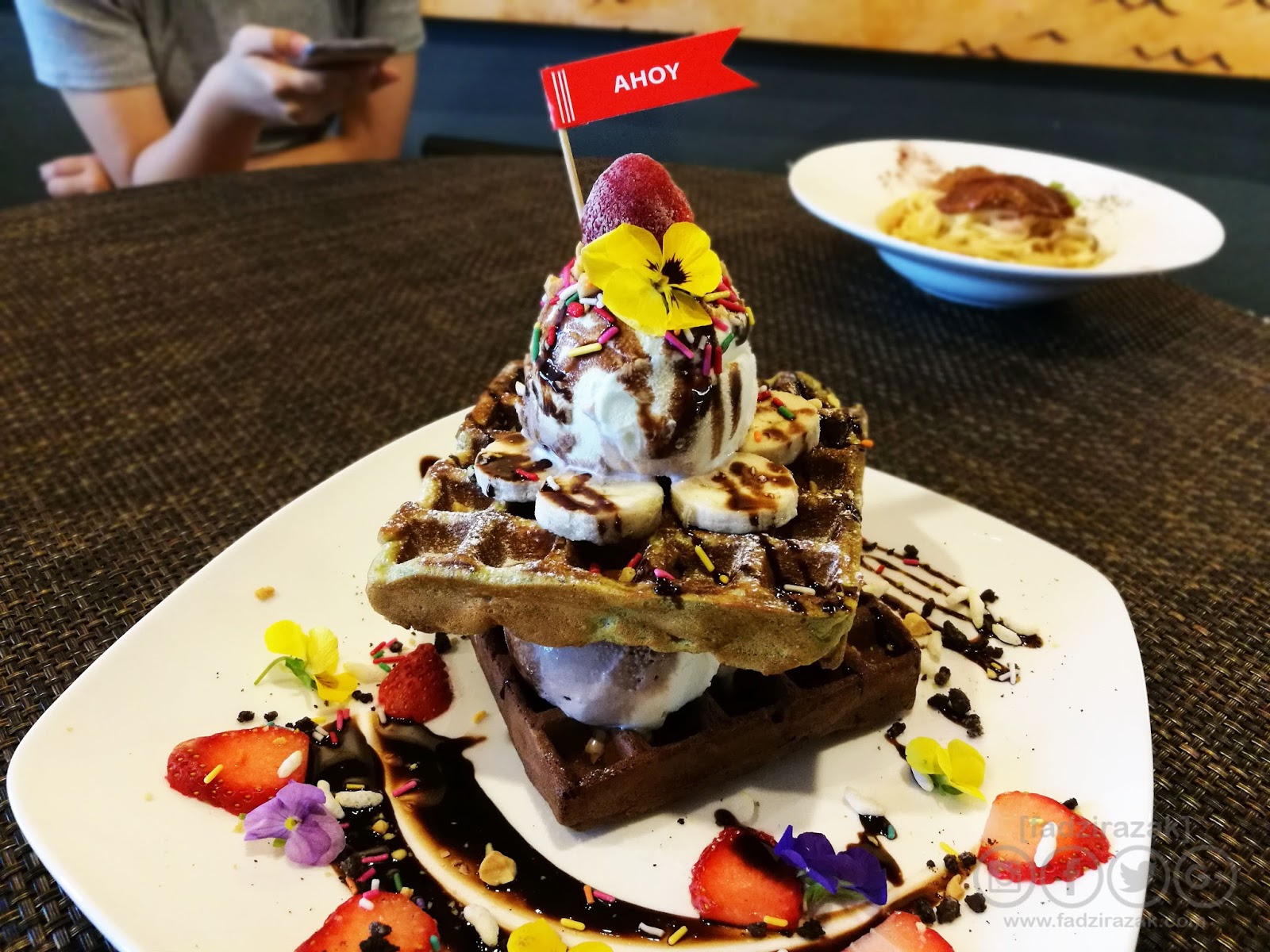Syurga Dessert Di Ahoy Cafe SS15