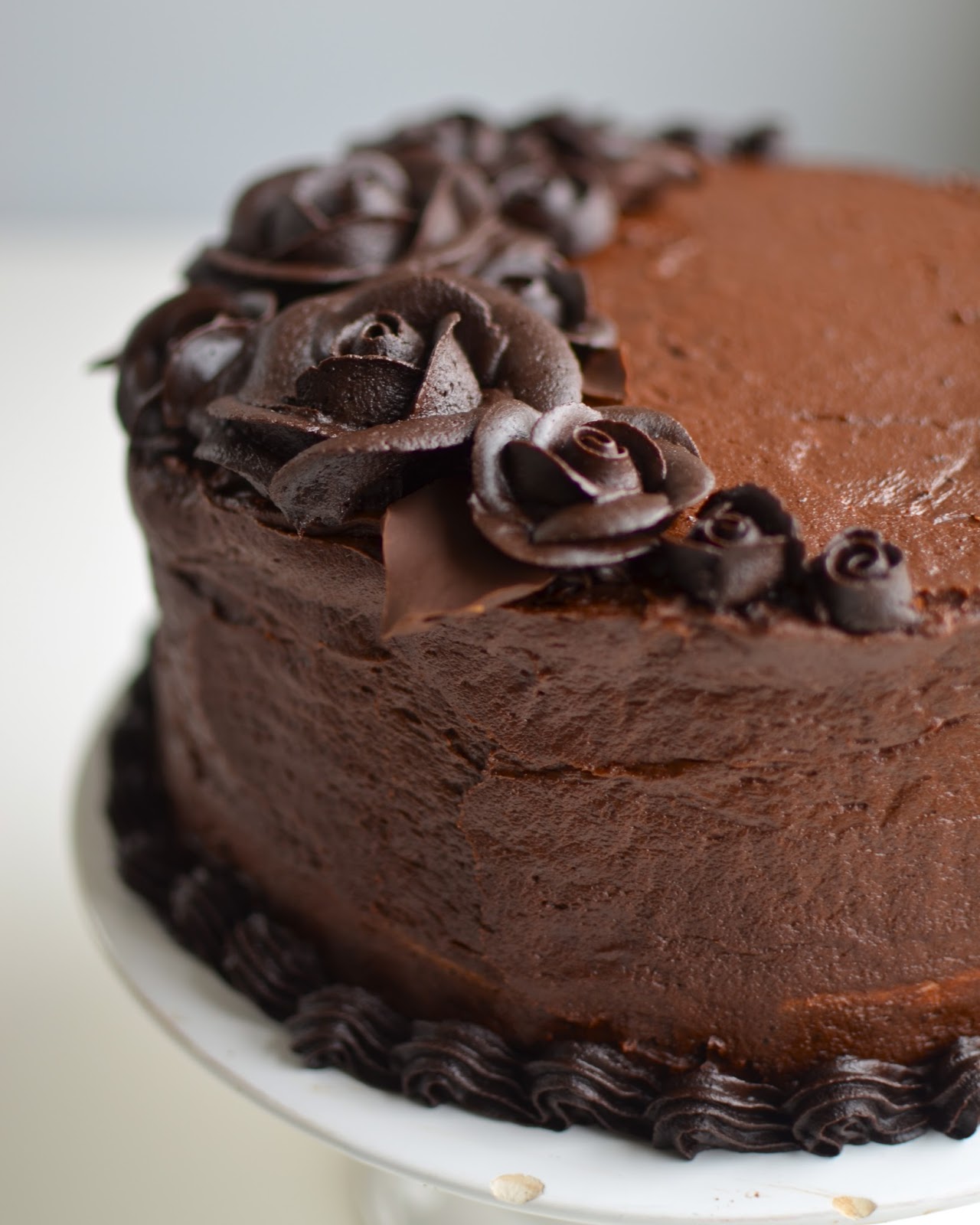 Yammie\'s Noshery: Chocolate Rose Cake