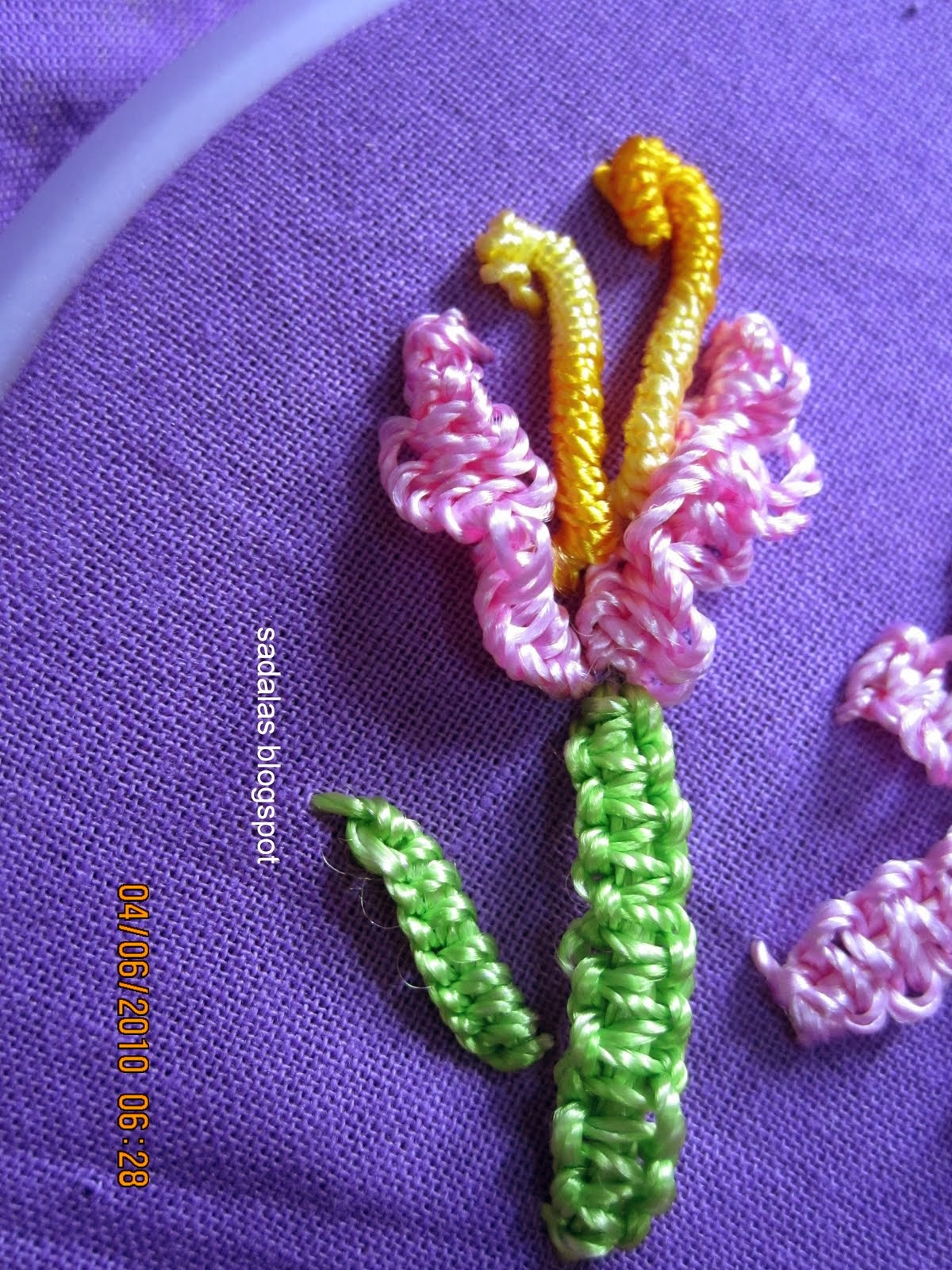 Sadala's Embroidery Embroidery with macrame knots