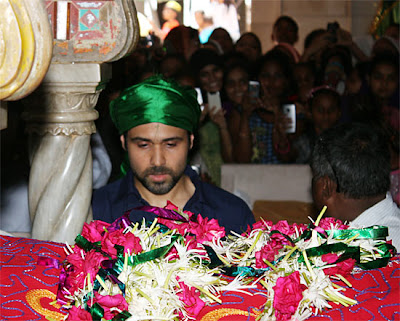 Actor Emraan visits Haji Ali Dargah for 'Ek Thi Daayan'