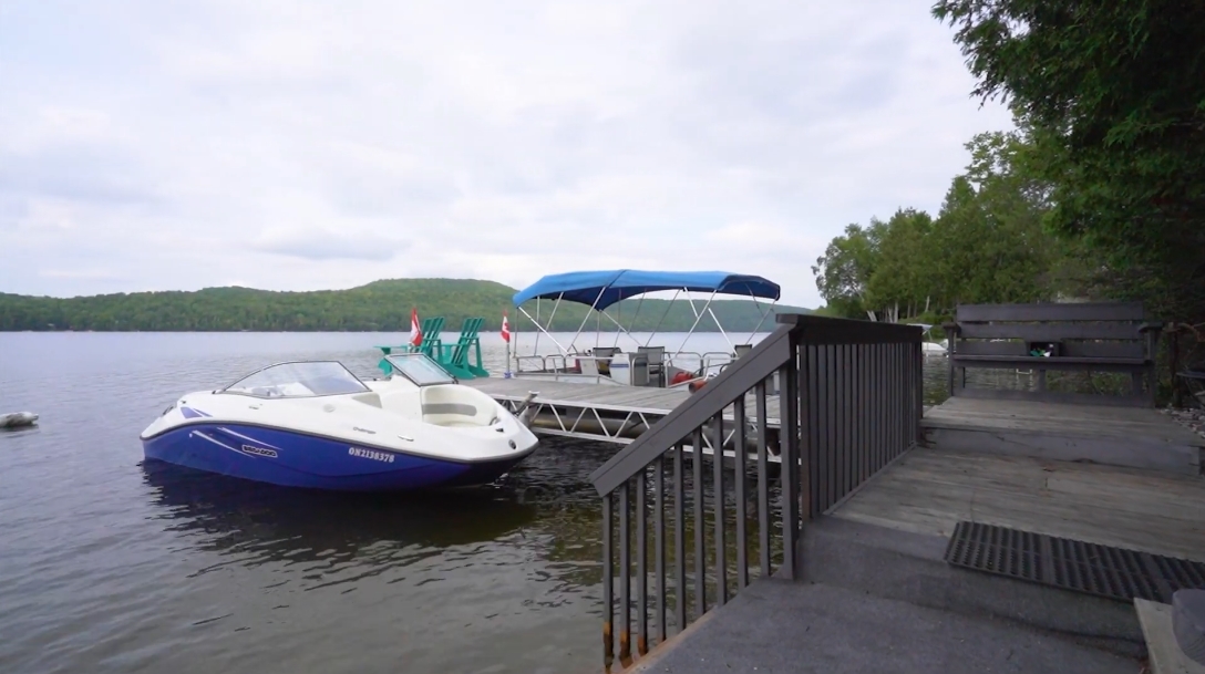 22 Photos vs. 1150 Peninsula Rd, North Bay, ON Interior Design Luxury Home Tour
