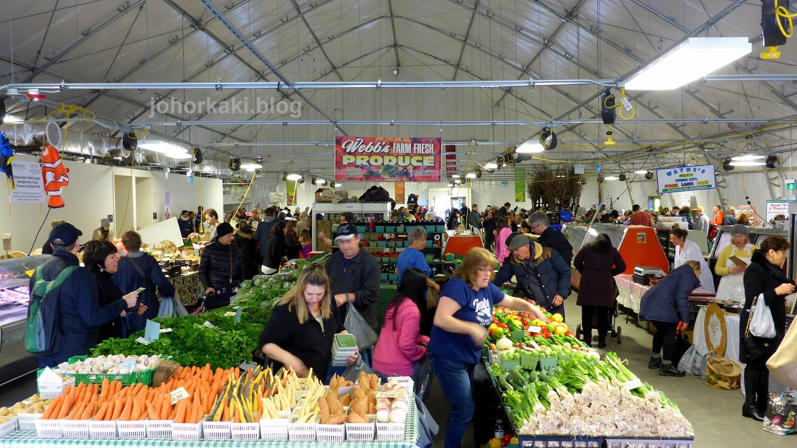 Saturday Farmer's Market at St. Lawrence Market, Toronto Tony Johor