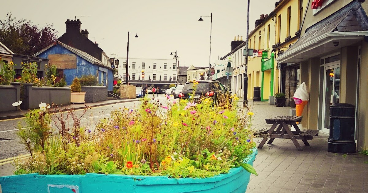 POSTCARDS FROM IRELAND Oughterard in the Fall