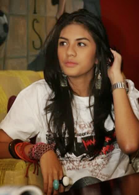 Biodata Artis Nadila Ernesta dan Foto Lengkap