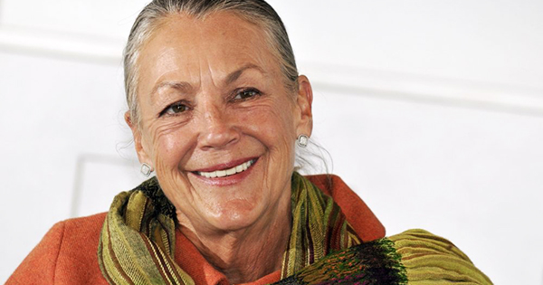 Meet Alice Walton -- The Only Daughter of Wal-Mart's Founder, and the  Richest Woman in America