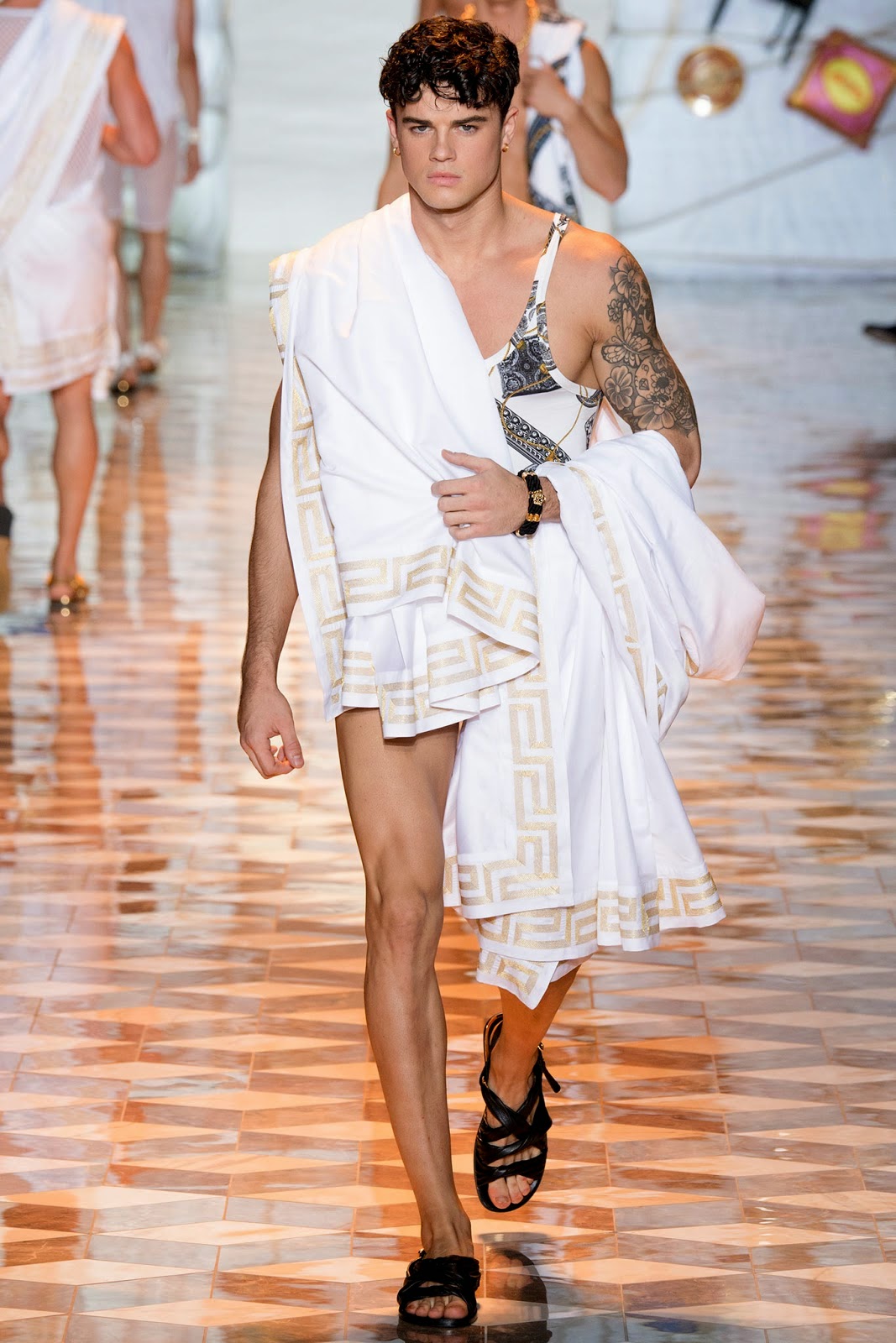 Fashion And The City: Versace Spring / Summer 2015 men’s