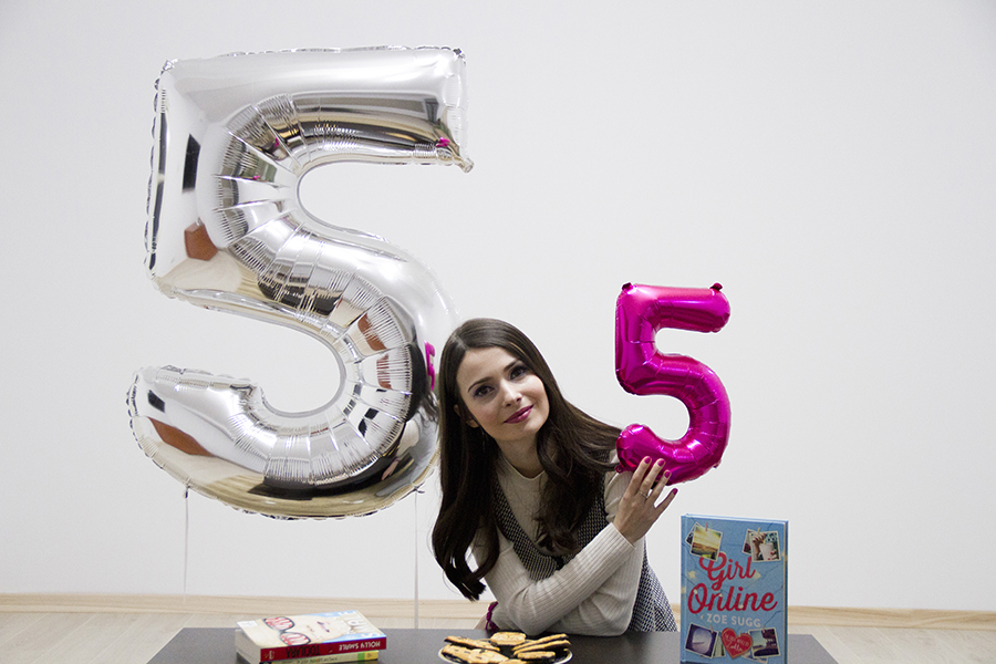 aniversare blogger 5 ani secretele cartilor balon argintiu cifra 5 aniversare blogger 5 ani secretele cartilor balon argintiu cifra 5