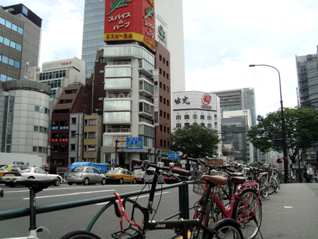 Bicicletas en la calle.