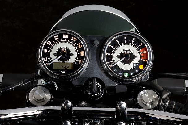 Kelebihan dan Kekurangan Motor Klasik Kawasaki W800