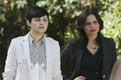 Ginnifer Goodwin and Lana Parrilla in Once Upon a Time Season 5