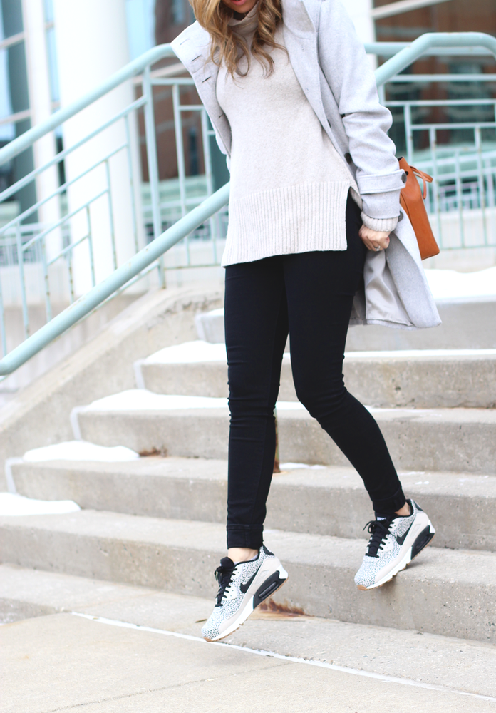 weekend style with comfy sneakers | Lilly Style