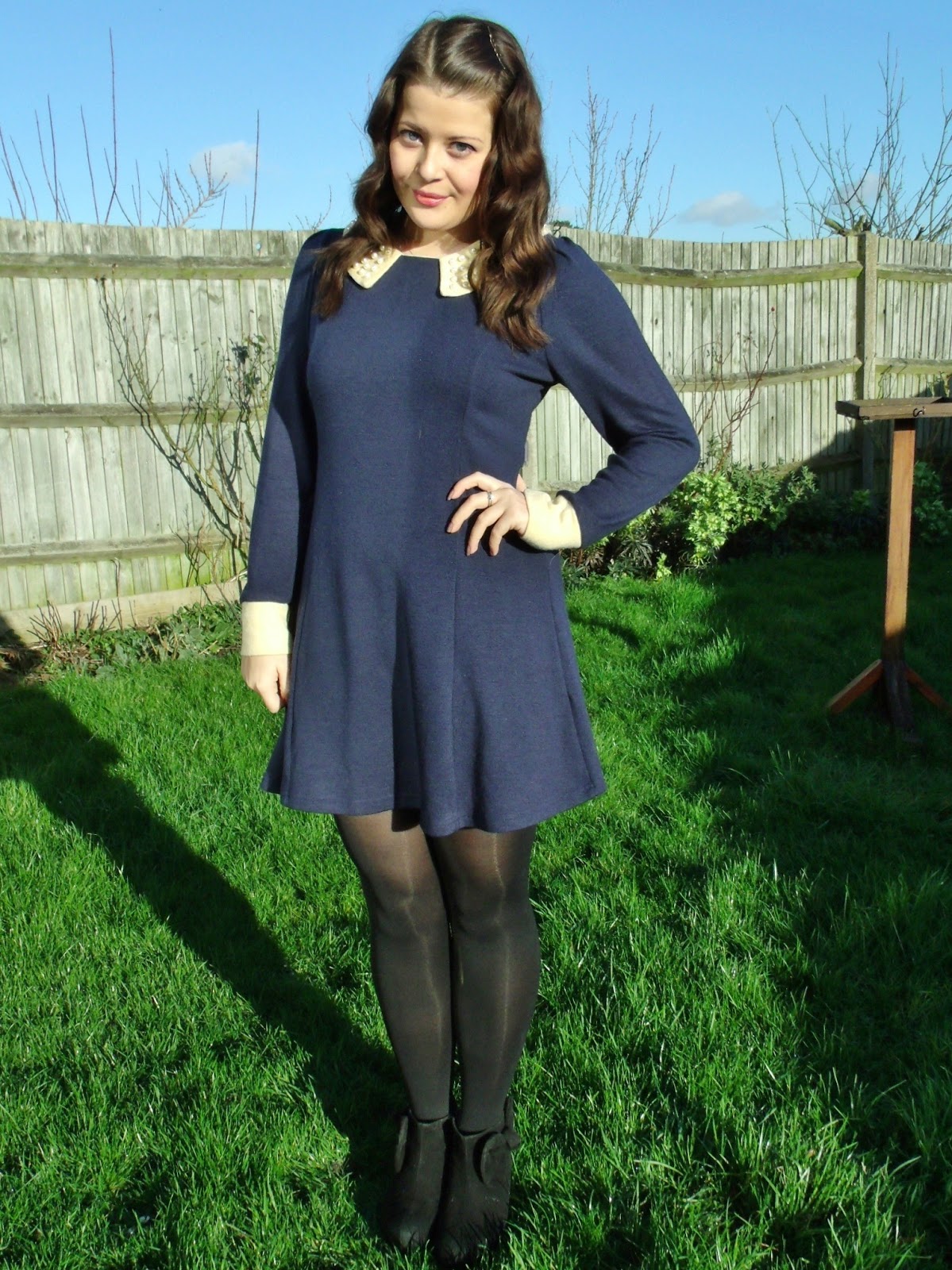 Pretty Navy Blue Pearl Collar Dress OOTD ♥ - Victoria's Vintage Blog
